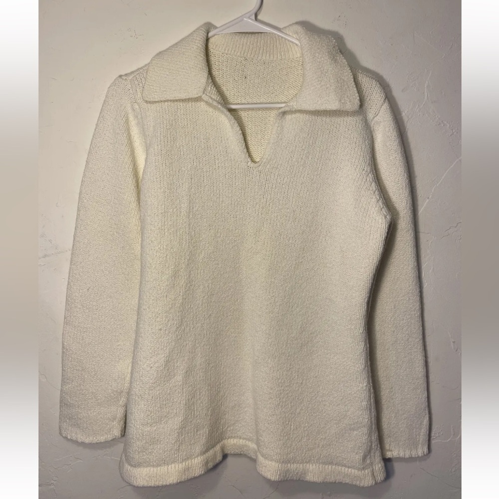 White Pullover - image 1